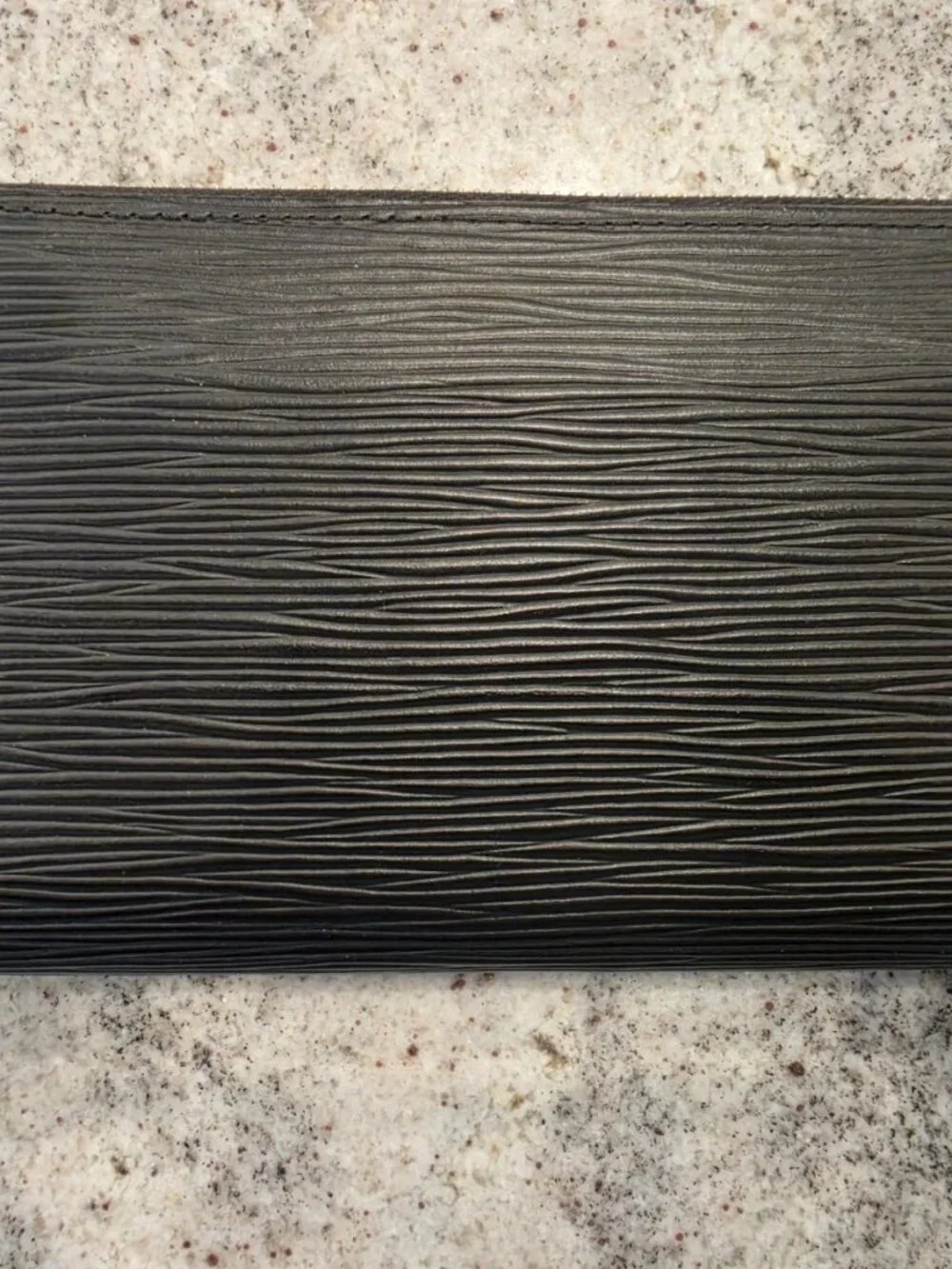 Authentic Louis Vuitton Zippy Wallet in Black Epi Leather